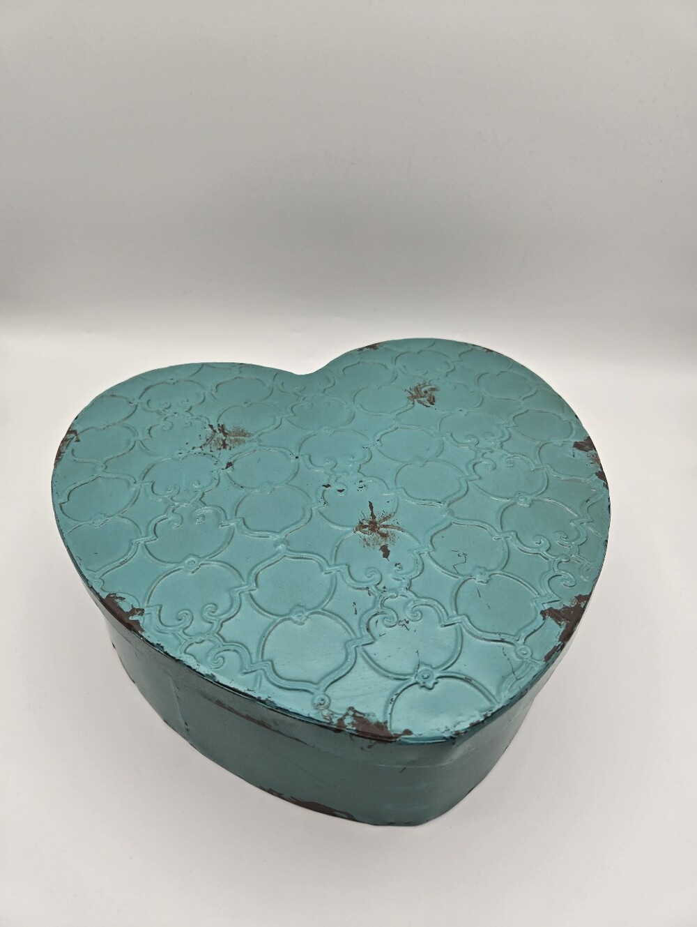 Vintage Heart Shaped Turquoise Distressed Metal Storage Tin With Lid